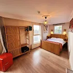 Bed & Breakfast Masif House 4*
