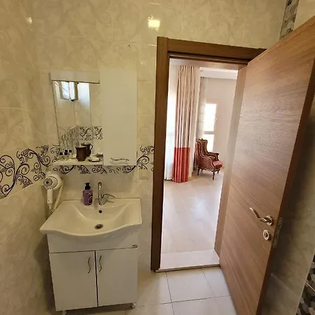 Oda ve Kahvaltı Masif House