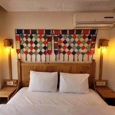 Masif House Bed & Breakfast 4*