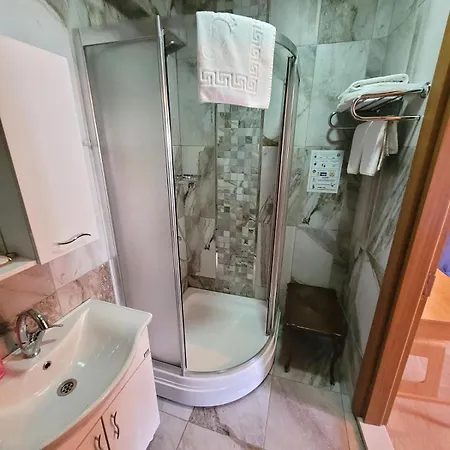 Masif House Nocleg ze śniadaniem 4*