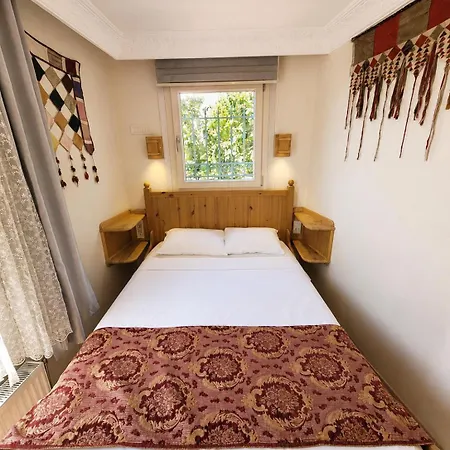 Bed and breakfast Masif House