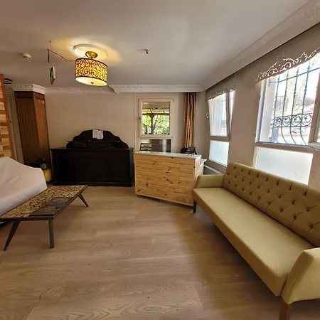 Nocleg ze śniadaniem Masif House 4*